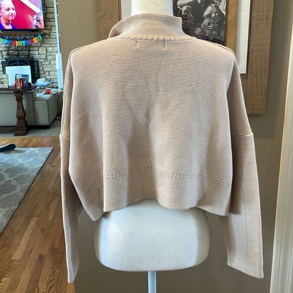 Akira CROPPED V NECK POLO SWEATER - Picture 6 of 8